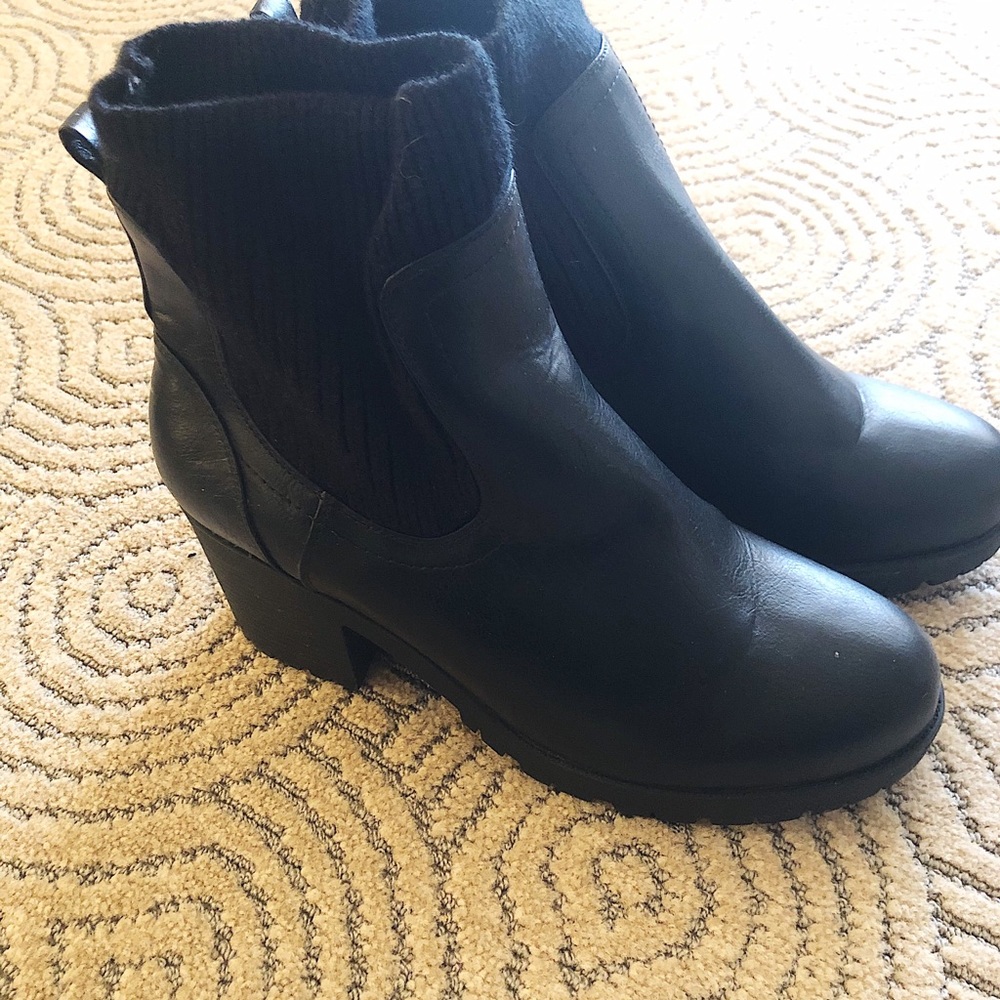 JUSTFAB BLACK SWEATER BOOTIES IN SIZE 12!